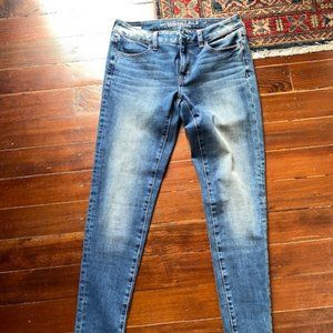 AEO stretch x4 jegging 6 long denim jeans euc med blue